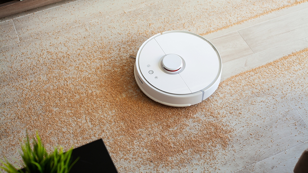 Robot Vacuum Cleaner makes a break for freedom from Cambridge Travelodge